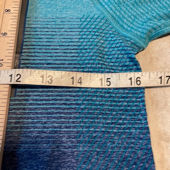 All in Motion Raglan Short Sleeve Ombre Blue Green Shirt size L Boys (10-12) - Picture 3 of 4